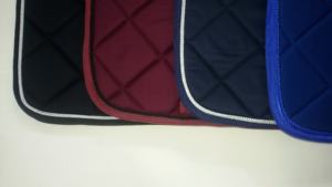 แผ่นรองอานม้าม้าปรับแต่งได้พร้อมซับโพลีคอตตอนนุ่มสไตล์ตะวันตกโลโก้ม้ากระโดดได้อย่างมั่นคง - Product Image 3