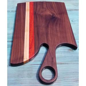 Tabla de cortar de madera maciza de diseño antiguo para cocinas de granja con forma y tamaño personalizados con acabado antiguo - Product Image 1