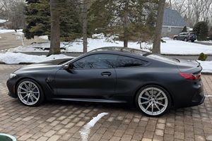 BMW M8 Coupé 2020 Usado en Excelentes Condiciones, 21600 Millas, Motor V8 Twin-Turbo de 600 hp, Tracción en las Cuatro Ruedas, Equipamiento de Alta Gama - Product Image 2