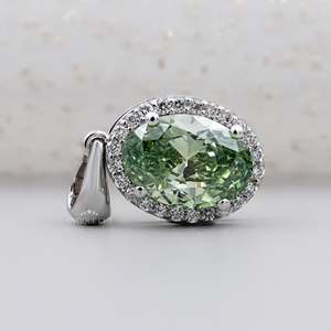 Pendentif élégant en diamant vert taille ovale certifié IGI, bijoux élégants pour femmes, pendentifs en diamant pour tous les jours, collection de breloques - Product Image 2