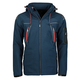 Vêtements de sport d'hiver Softshell coupe décontractée veste à capuche réglable pour hommes vente en gros de veste en tissu coupe-vent et confort - Product Image 2
