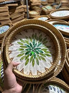 Bandeja Decorativa de Ratán Hecha a Mano de Alta Calidad con Asa, Bandeja Flotante para Piscina, Ecológica, Fabricada por 99 Gold Craft - Product Image 2