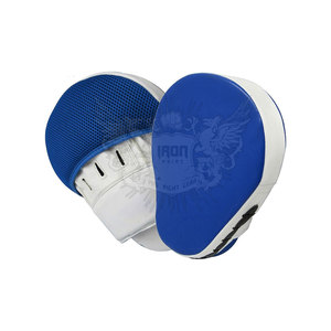 Almohadilla de enfoque de cuero avanzada con correa de muñeca ajustable y diseño antideslizante para entrenamiento de boxeo: máxima seguridad absorción de impactos - Product Image 1