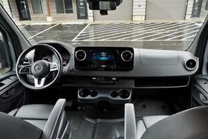 Mercedes-Benz Hiace Ultimate Coach 2022, Volante a la Izquierda, Nueva, Diésel, Transmisión Automática, Euro 3, 16-30 Asientos, Exportada de EE. UU. - Product Image 2