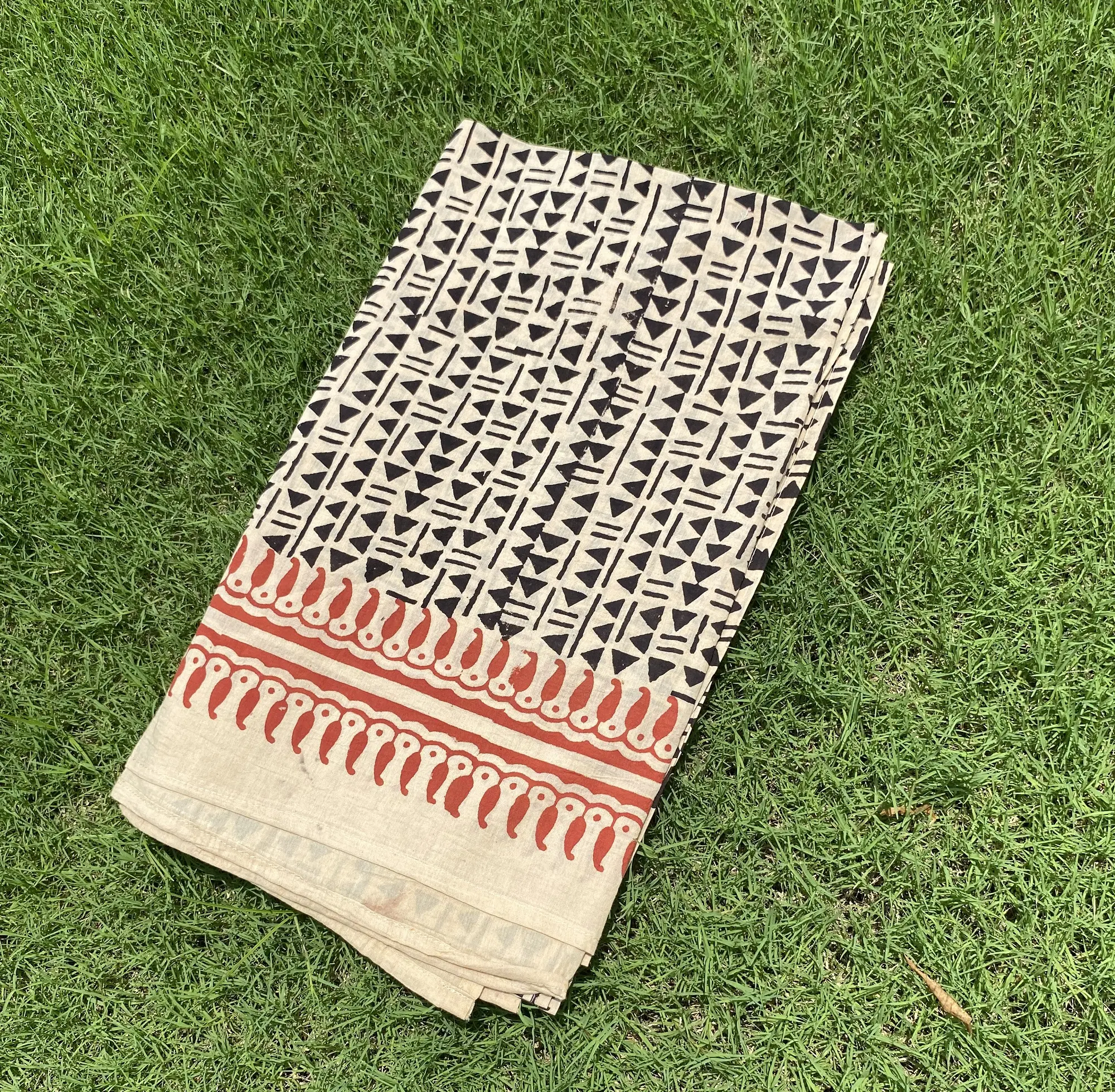 थोक भारतीय हस्तनिर्मित हैंड ब्लॉक प्रिंट ट्रिंगल कॉटन बीच सारोंग स्विम वियर स्कार्फ ड्रेस कॉटन स्विमिंग वियर अनुकूलन योग्य