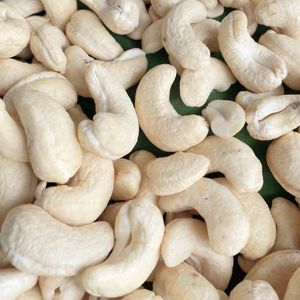 เม็ดมะม่วงหิมพานต์แบบเม็ดมะม่วงหิมพานต์ W210เวียดนามเค็มเม็ดมะม่วงหิมพานต์ - Product Image 1