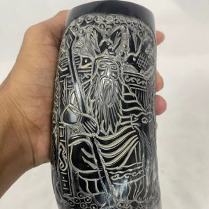 Taza de cuerno impermeable hecha a mano con diseño de animal tallado de primera calidad, con soporte decorativo y combo funcional de vajilla para bebidas - Product Image 1