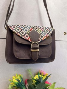 Elegante bolso de cuero Jacquard para mujer, bandolera colorida con cuero genuino y forro de nailon, nuevo diseño de INS - Product Image 4