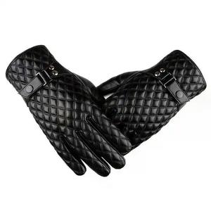 Gants de ski d'hiver en cuir de qualité supérieure avec logo personnalisé, mitaines tactiles tendance en gros pour hommes et femmes - Product Image 1