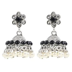 Collar de Aleación de Zinc Oxidado en Blanco y Negro con Diseño de Flores Doradas y Números, Cadena Religiosa Moderna para Bodas con Imitación de Diamantes - Product Image 6