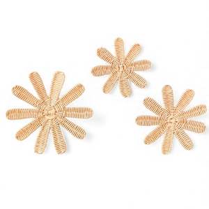 Decoración de Pared Bohemia Hecha a Mano con Flores Naturales Tejidas para Cuarto de Bebé, Procedente de Vietnam - Product Image 2