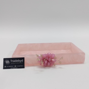 Bandeja decorativa para servir artesanal de resina epoxi decorativa con asas de madera y resina para uso doméstico y restaurante para alimentos - Product Image 4