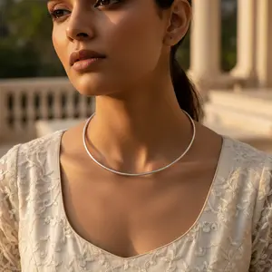 Collar Gargantilla Minimalista de Plata de Ley 925, Joyería de Moda - Product Image 2