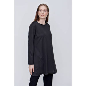 Túnica Negra Sencilla de Poliéster con Mangas Largas - Product Image 4