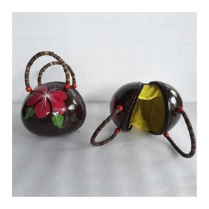 Monedero elegante y sostenible con cáscara de coco: un bolso único para mujeres que valoran la elegancia y el estilo ecológico - Product Image 1