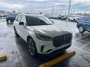 Lincoln Aviator Reserve 2025 d'occasion en excellent état - Product Image 2