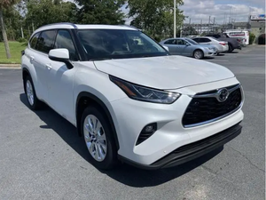 SUV Highlander 2021 d'occasion en bon état, blanc, 5 places, automatique, pneus R19, phares LED, 8 airbags, normes d'émission Euro VI - Product Image 6