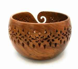 Cuenco de Hilo Portátil de Madera Maciza Ecológico para Tejer y Hacer Ganchillo, Accesorio de Costura con Diseño Anti-Enredos - Regalo Perfecto para Tejedores - Product Image 2