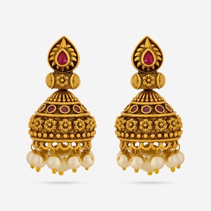 Boucles d'oreilles pendantes bohèmes plaquées or, motifs géométriques cœur et goutte d'eau - Product Image 1