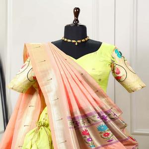 Dernier créateur Jacquard Soie Zari Tissage Travail Lehenga Choli par FabZone Vêtements indiens et pakistanais - Product Image 3