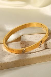 Brazalete de Metal de Lujo que Ofrece una Apariencia Premium con una Construcción Duradera y un Estilo Elegante para la Muñeca - Product Image 2