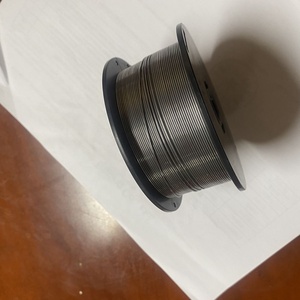 Filo per saldatura MIG in acciaio al carbonio E71T-GS <span class=keywords><strong>0</strong></span>.8mm <span class=keywords><strong>0</strong></span>.9mm 1.0mm, senza gas, autoprotezione, con anima in flux, prezzo di fabbrica, personalizzazione OEM - Product Image 3