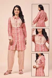 ชุดเสื้อผ้าอินเดียและปากีสถานแบบลำลองพิมพ์ลายเรยอนสำหรับงานเทศกาลและปาร์ตี้ - Product Image 5