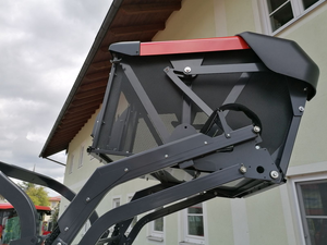 เครื่องตัดหญ้าแบบนั่งขับ Kubota G261 HD54 ดีเซล 25 แรงม้า ระบบไฮโดรสแตติก 137 ซม. พร้อมถาดเก็บหญ้า รถแทรกเตอร์สำหรับสวนเชิงพาณิชย์ มือสองและใหม่ สำหรับขาย - Product Image 3