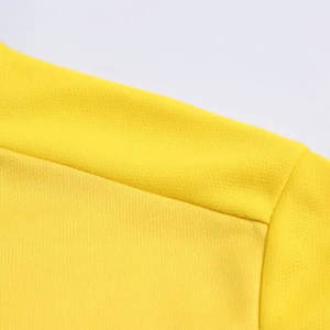 Camiseta de fútbol de sublimación de precio bajo servicio OEM uniforme de equipo uniforme de fútbol de estilo único para unisex - Product Image 3