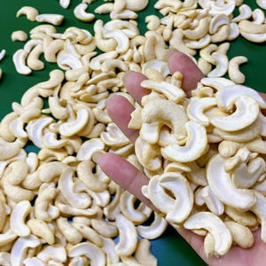 Noix de cajou prêtes à être expédiées WS LP SP Kaju Cashew cassées SANTIGO Noix et noyaux OEM, ODM Emballage - Product Image 1