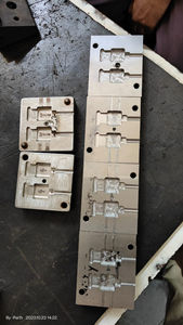 Exportateur indien de mini machine de moulage pour laboratoire ou production éducative et à petite échelle disponible à un prix compétitif - Product Image 4