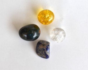 Gamme Exclusive : Kit de Cristaux du Zodiaque SCORPIO, Pierres Roulées Polies Écologiques, Pierre de Naissance, Pierre de Méditation, Perles pour Cartes, Bracelet - Product Image 4