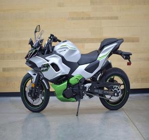 VENTA ASEQUIBLE PARA 2024 Kawasaki Ninjas 7 Hybrid ABS Motocicletas 451Cc 4 tiempos - Product Image 1