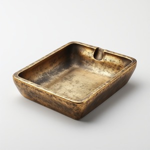 Cendrier à cigares en métal fait main de qualité supérieure, matériau durable de haute qualité, aspect poli magnifique - Product Image 1