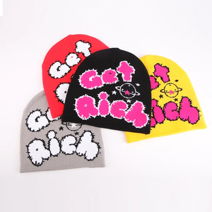 Bonnet personnalisé à imprimé bouffant Chapeaux d'hiver en jacquard acrylique unisexe de haute qualité Chapeaux de sport tricotés Bonnets pour enfants - Product Image 3
