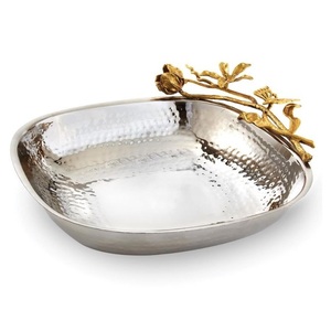 Cuenco decorativo de acero inoxidable y latón con mango de diseño de hojas para el hogar y el hotel, cuenco de metal para servir frutas - Product Image 1