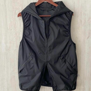 Chaleco cortavientos con capucha para hombre, de alta calidad, el más vendido, informal, moderno, sin mangas, con cremallera, para gimnasio y correr al aire libre. - Product Image 1