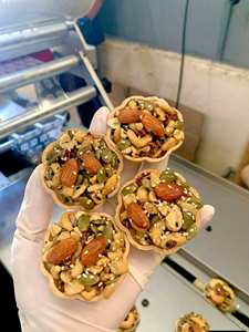 Gâteau aux noix mélangées croustillant, collation croustillante cuite au four pour la pause thé, vente au détail et exportation - Mme Tarina - Product Image 2