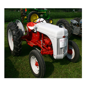 Tractores Ford confiables en venta, tractores fuertes y eficientes diseñados para operaciones agrícolas a pequeña y gran escala. - Product Image 2
