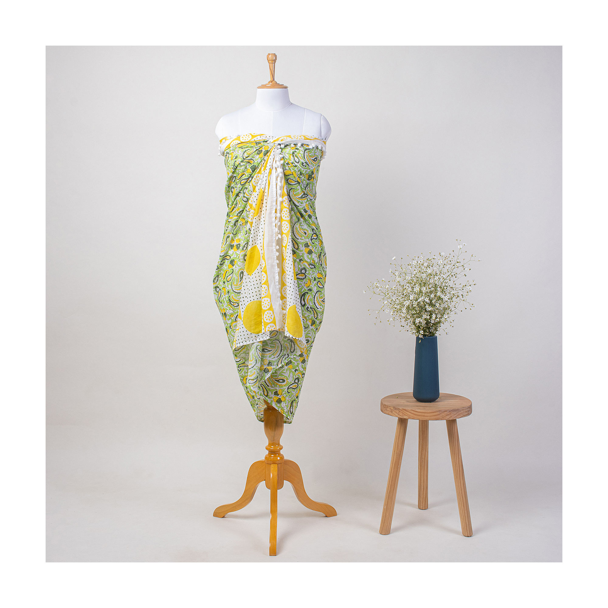 สีเขียว