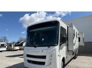 รถบ้าน Entegra1 Coach Vision SE 27ASE รุ่นปี 2025 กำลังเป็นที่นิยม พร้อมเครื่องยนต์ 7.3L V8 รองรับผู้โดยสาร 4-6 คน เตียงคิงไซส์ ทีวี LED สมาร์ททีวี และระบบทำความร้อนแบบ Convection - Product Image 1