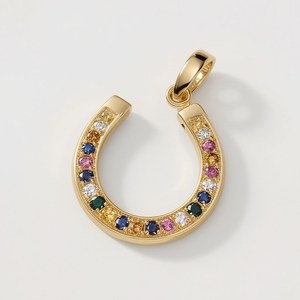 Pendentif à breloque fer à cheval en or 10 carats avec saphirs et pierres précieuses multicolores, bijoux éthiques sur mesure pour femmes - Product Image 6