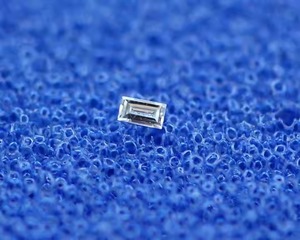 Présentation de la société de fabrication de diamants émeraude naturels cultivés en laboratoire 5.26 carats Fancy Vivid Blue VVS2 Excellent Cut - Product Image 1
