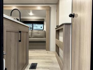 Trending Used 2025 Keystone1 Cole8man 27B Camper Rvs Motorhomes Travel <b>Trailer</b> - Product Image 2