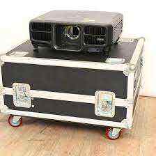 VENTAS CALIENTES Proyector Láser Epson L1505UH WUXGA 3LCD con Estuche de Transporte - Product Image 2