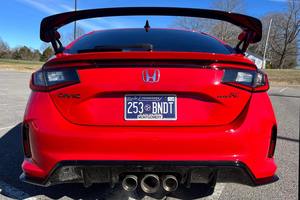 Honda Civic Type R 2023 Usado en Buenas Condiciones, Transmisión Manual de 6 Velocidades, Motor Turbo de 4 Cilindros - Product Image 2