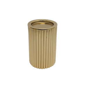 Portavelas de hierro de Color dorado con estilo al por mayor, portavelas de metal decorativo para boda, portavelas hecho a mano personalizado - Product Image 1