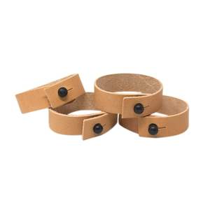 Ronds de serviette en cuir naturel artisanal pour une décoration de table raffinée et une ambiance rustique et chaleureuse. - Product Image 6