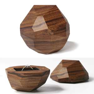 Caja de anillo Hexagonal de madera tradicional Premium, soporte de joyería moderno para regalar, proponer boda - Product Image 5