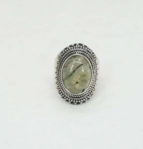 925 argent sterling massif mois d'août pierre de naissance prehnite avec lunette réglage bague de forme ovale - Product Image 1